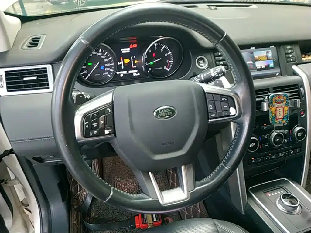 Land Rover Discovery Sport 2016 — фото 11