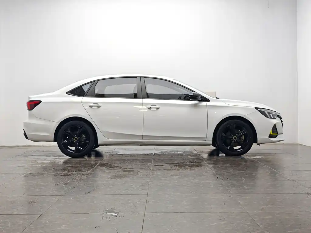Roewe i6 MAX 2022 — фото 10