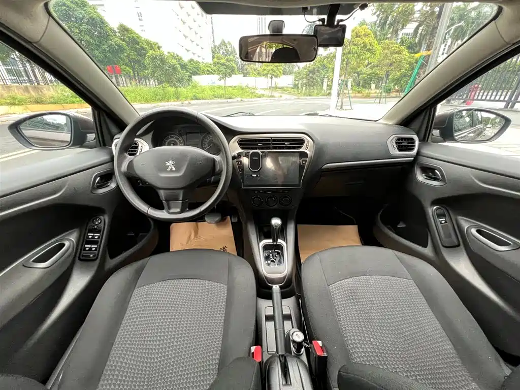 Peugeot 301 2015