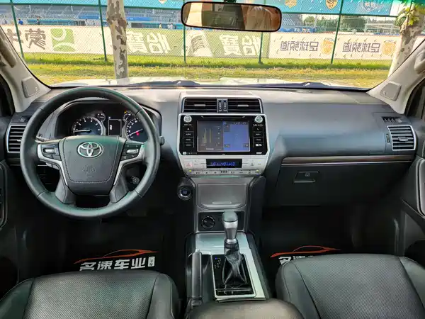 Toyota Prado 2018