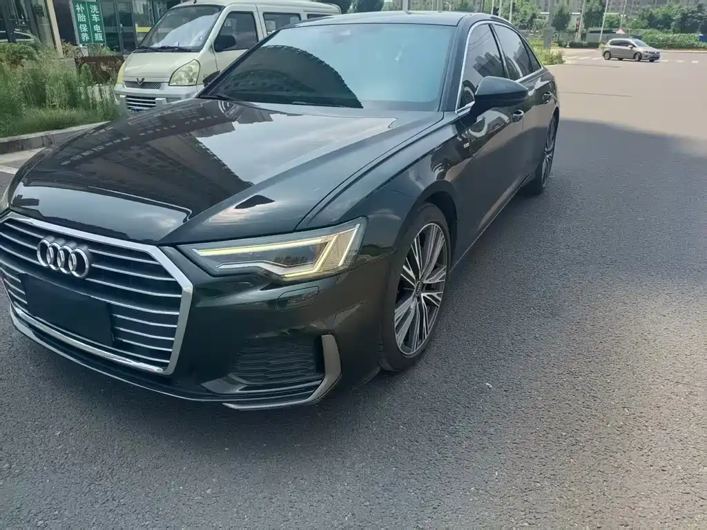 Audi A6L 2022