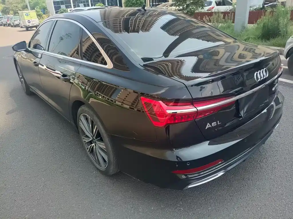 Audi A6L 2022