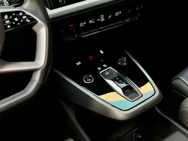 Audi Q5 E-Tron 2024