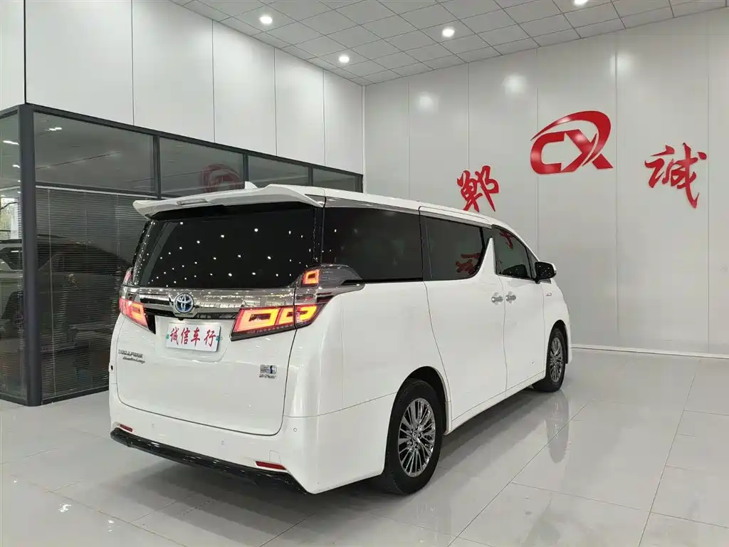 Toyota Vellfire 2021 — фото 4