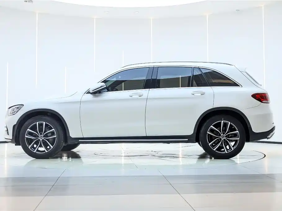 Mercedes-Benz GLC 2021 — фото 19