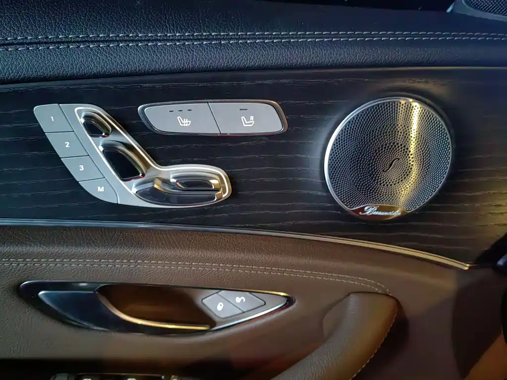 Mercedes-Benz E-Class 2019 — фото 10