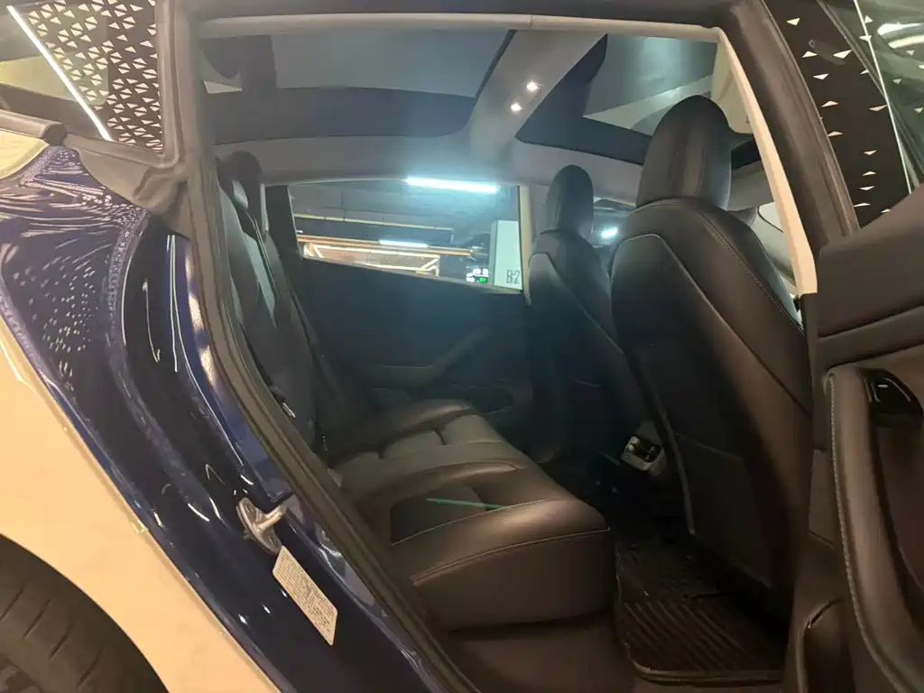 Tesla Model 3 2019 — фото 12