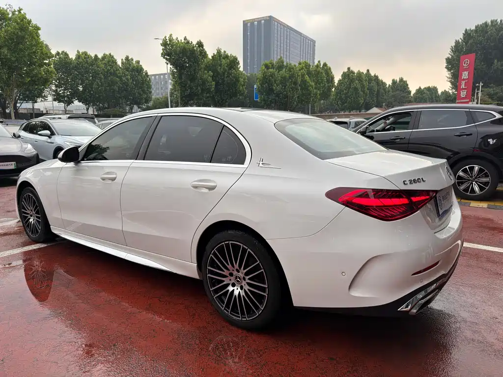 Mercedes-Benz C-Class 2022 — фото 4