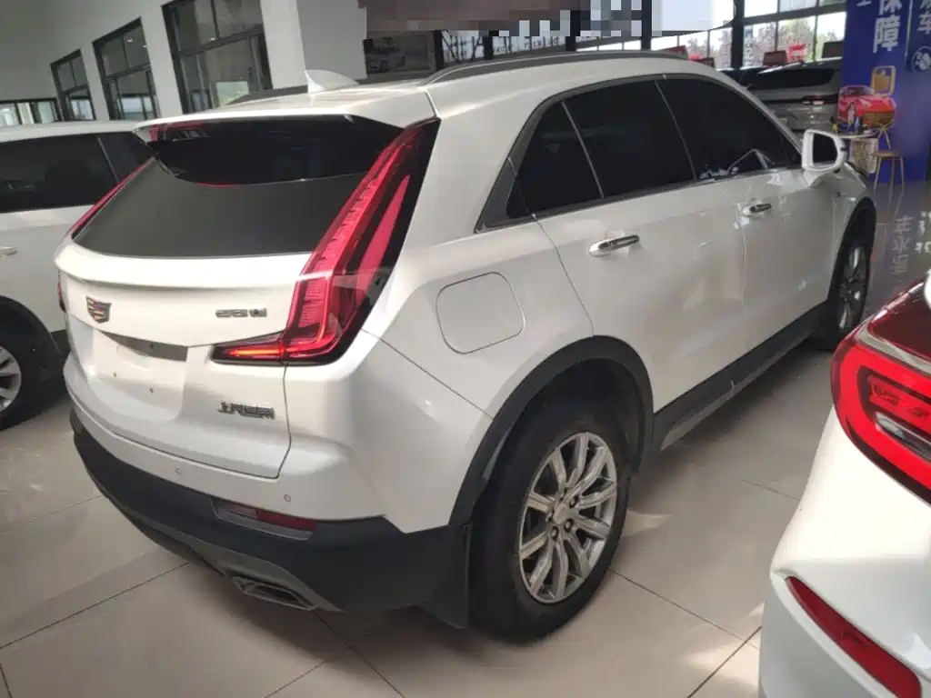 Cadillac XT4 2021 — фото 7