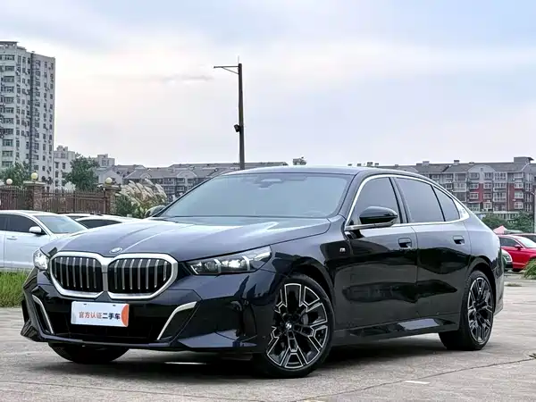 BMW 5 Series 2025