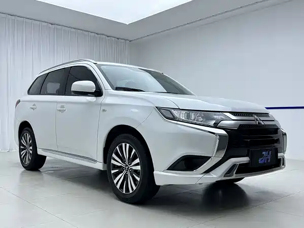 Mitsubishi Outlander 2022