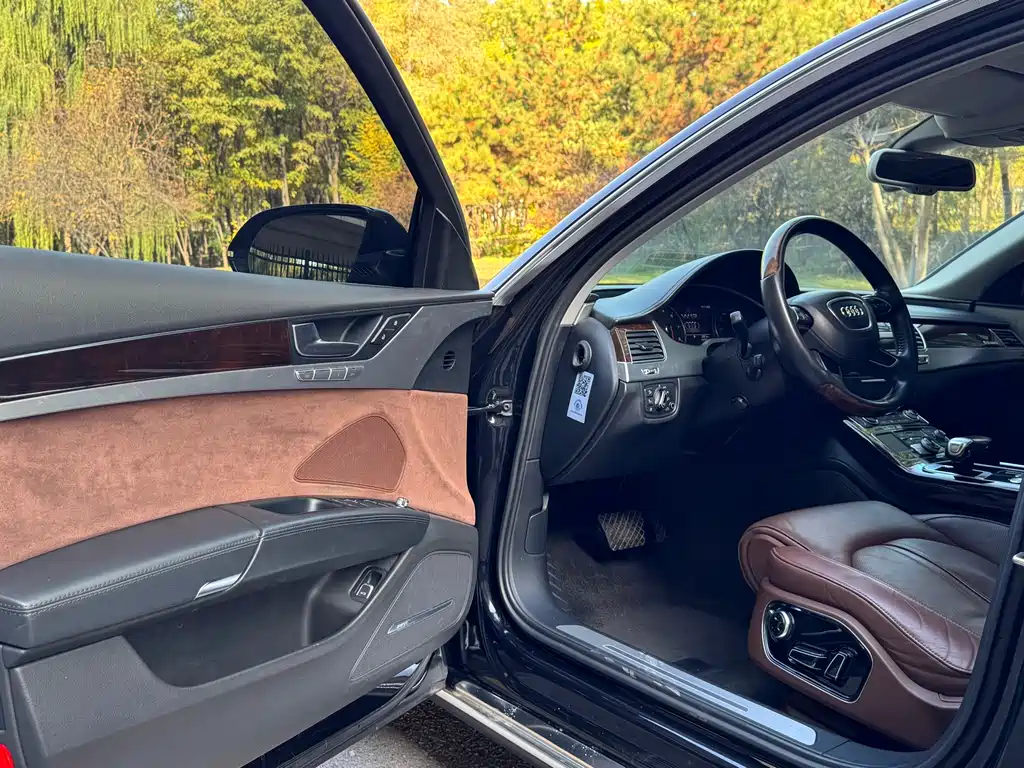 Audi A8 2015 — фото 4