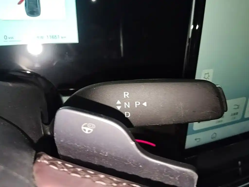 BYD Seal 07 DM-i 2025 — фото 14