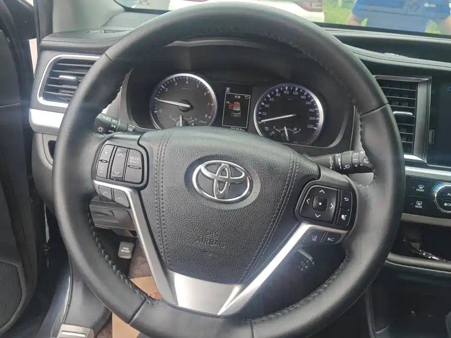 Toyota Highlander 2021 — фото 15