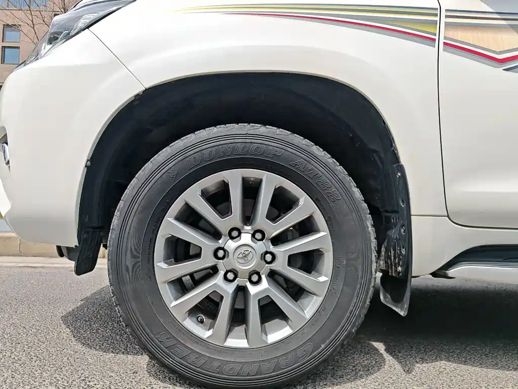 Toyota Prado 2018 — фото 9