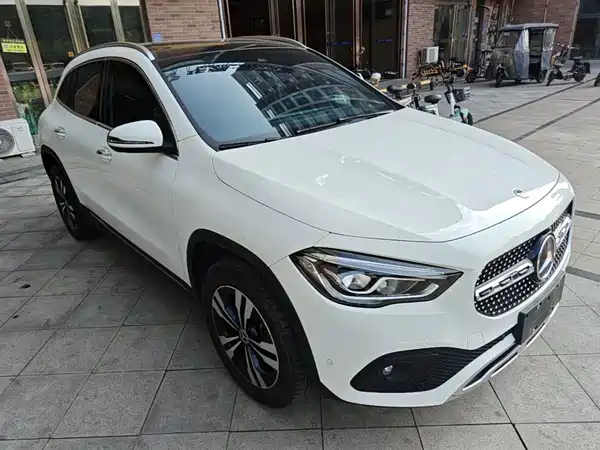 Mercedes-Benz GLA 2023