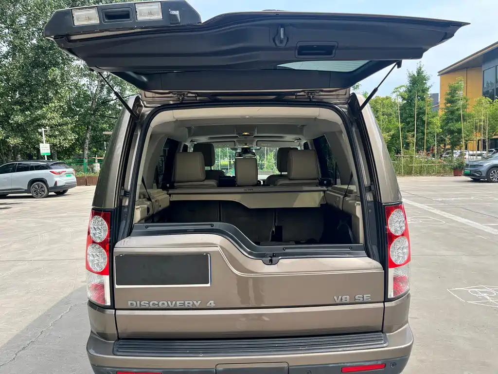 Land Rover Discovery 2012 — фото 14