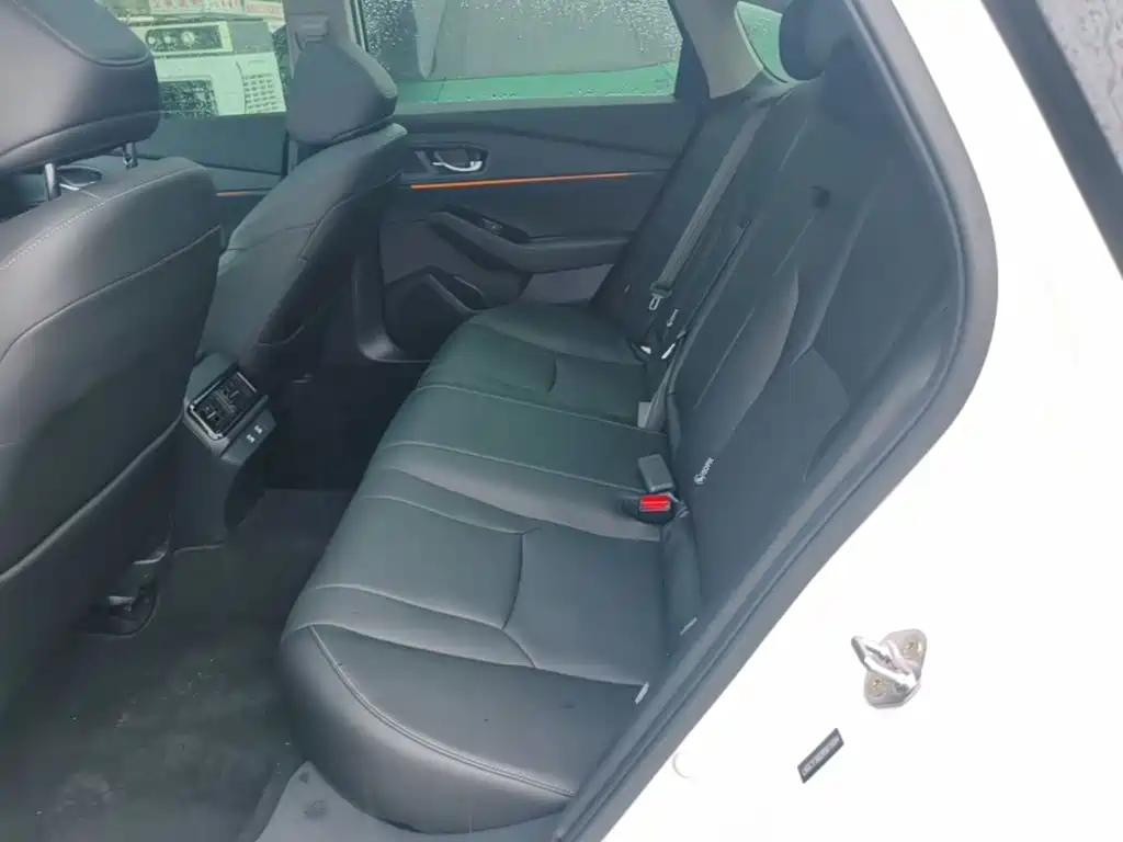 Honda Accord 2023 — фото 17