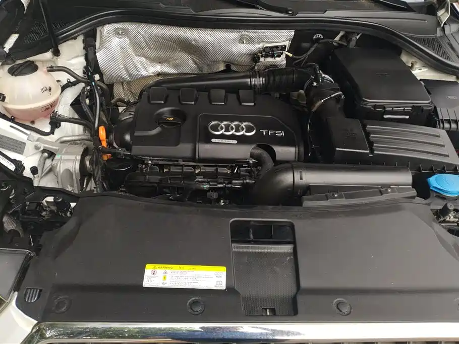 Audi Q3 2014 — фото 10
