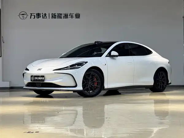 IM Motors L6 2025