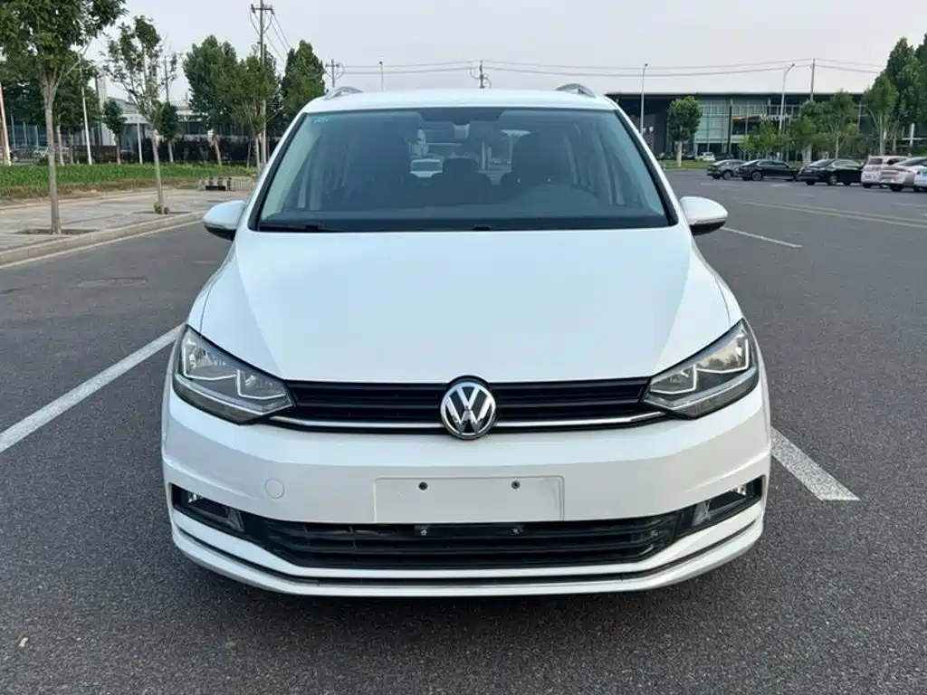 Volkswagen Touran 2016