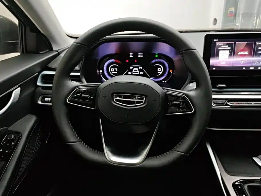 Geely Emgrand 2022 — фото 15