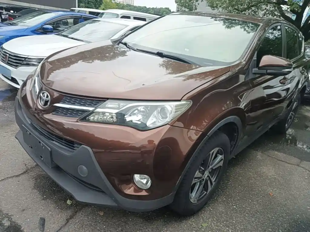 Toyota RAV4 2015