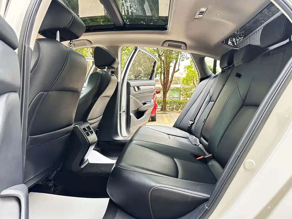 Honda Inspire 2019 — фото 5