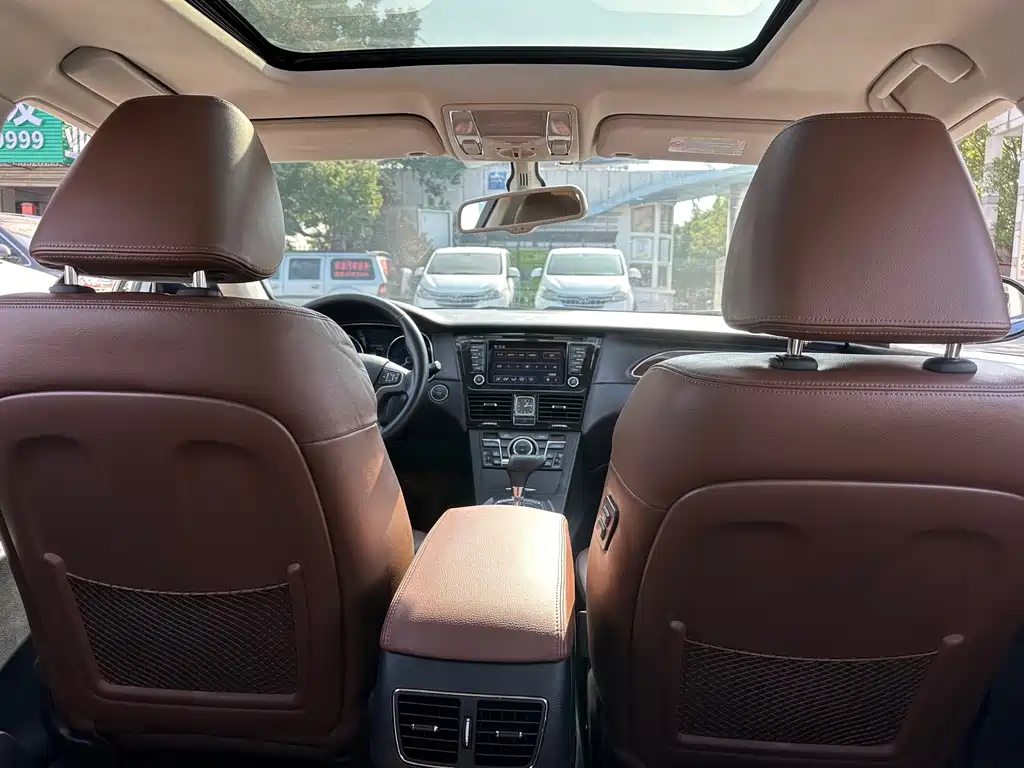 Hongqi H7 2015 — фото 10