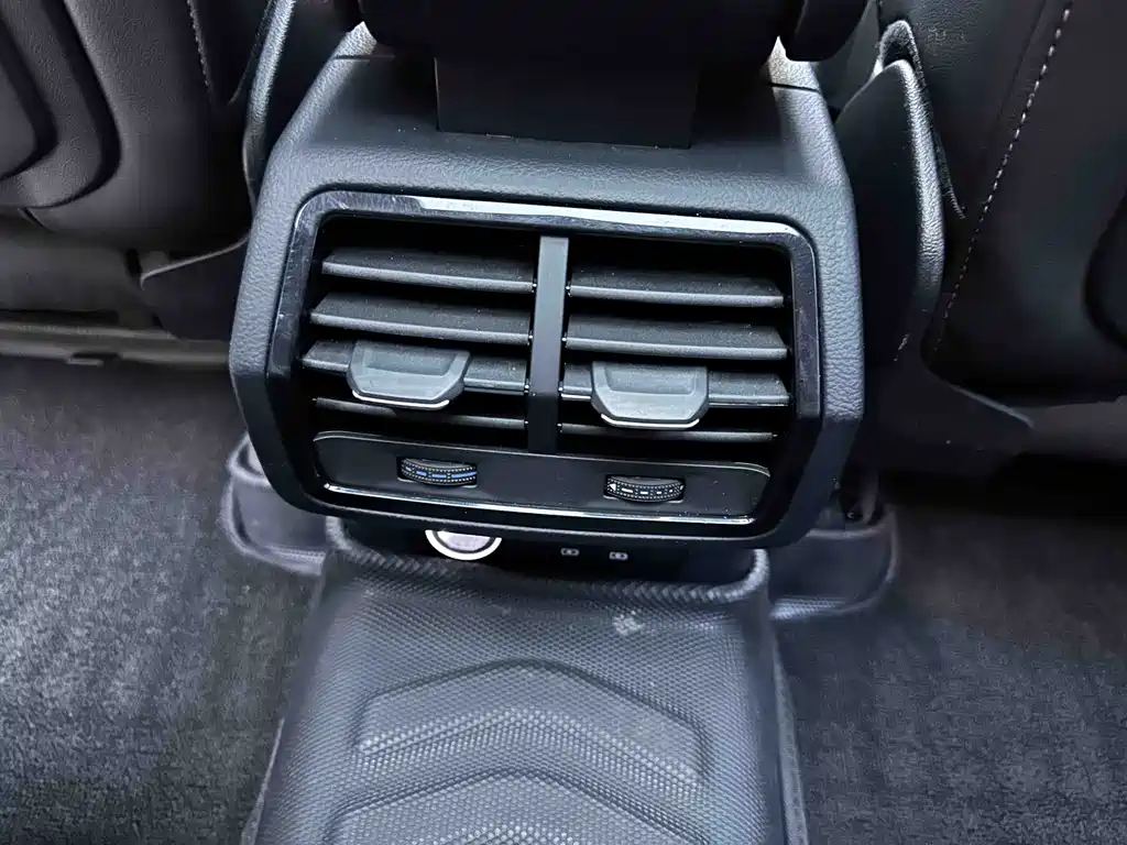 Audi Q3 2022 — фото 16