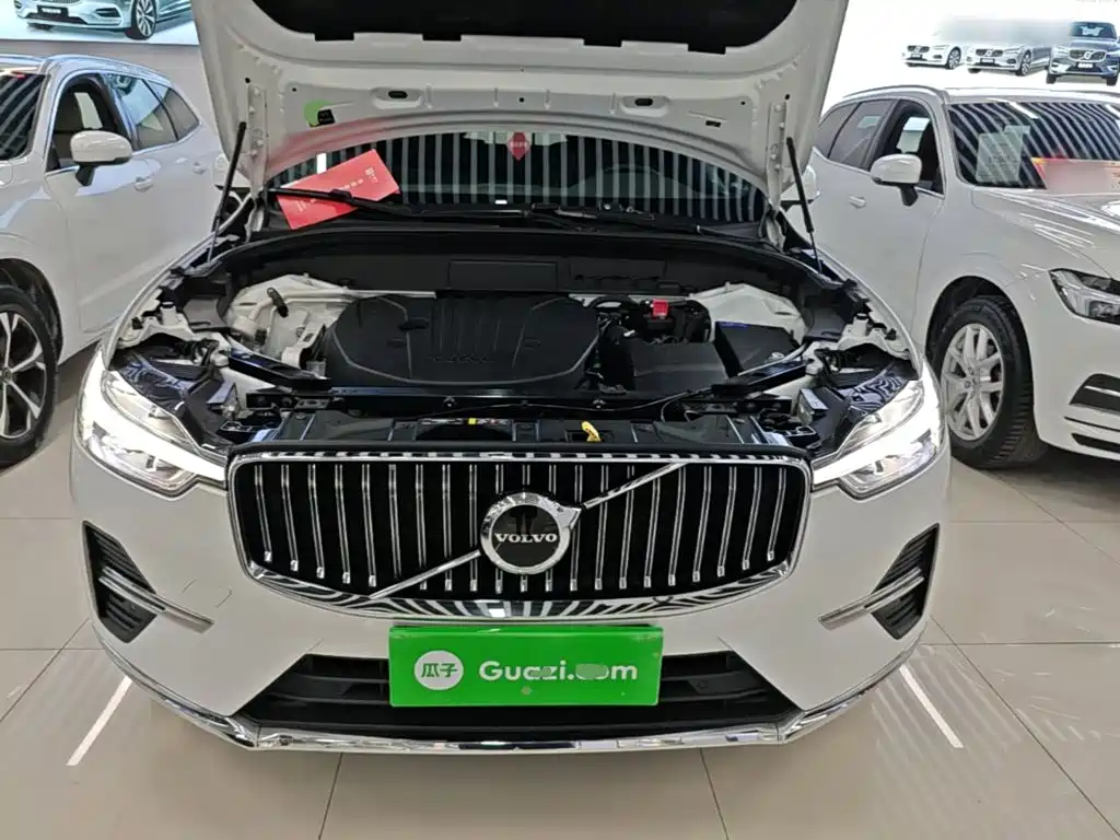 Volvo XC60 2023 — фото 20