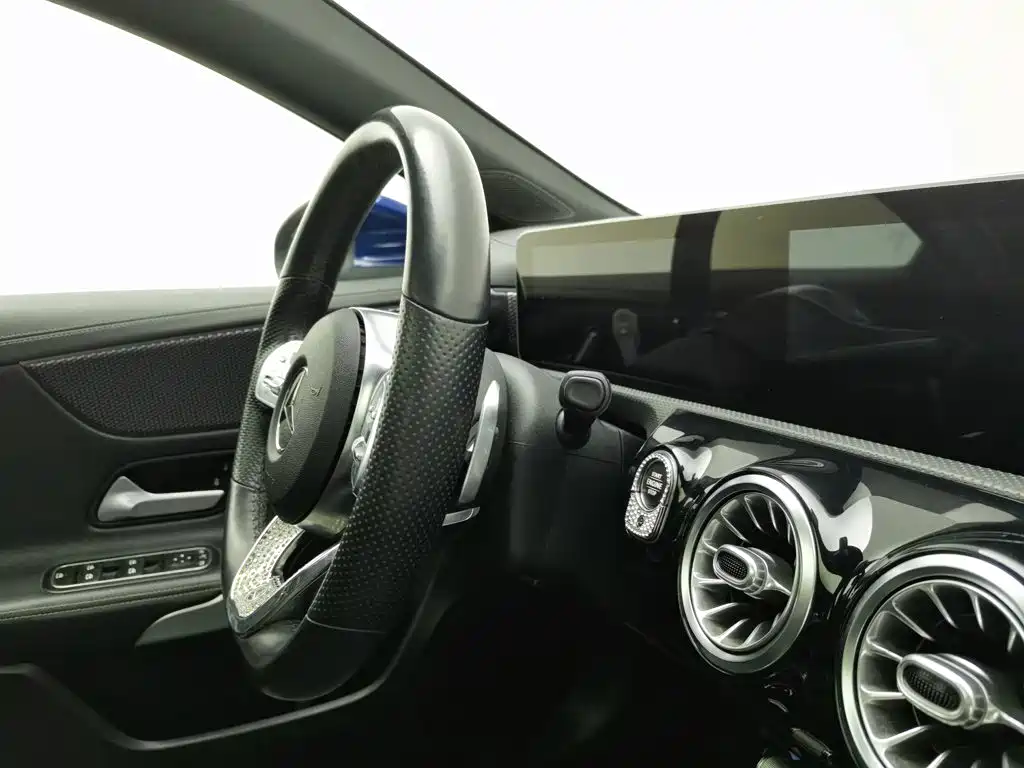 Mercedes-Benz A-Class 2020 — фото 22
