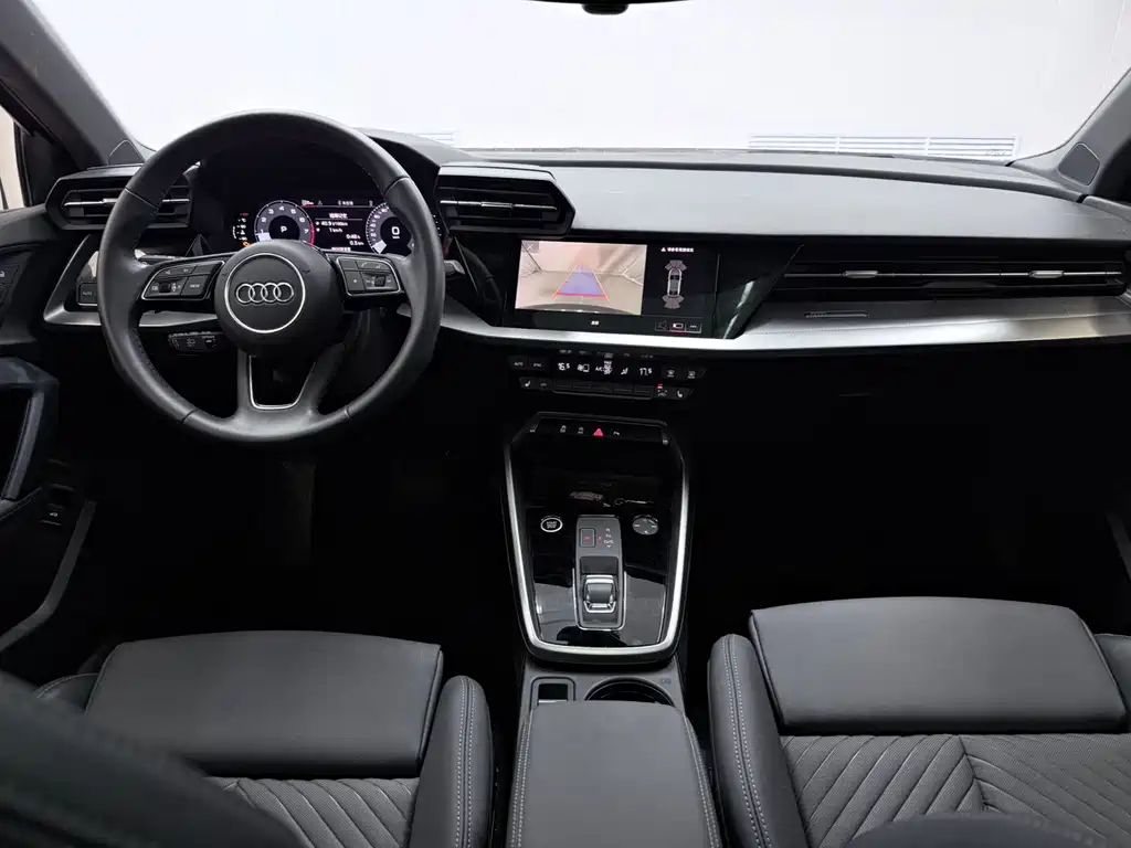 Audi A3 2023 — фото 11
