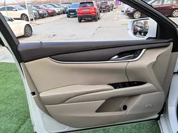 Cadillac XTS 2016