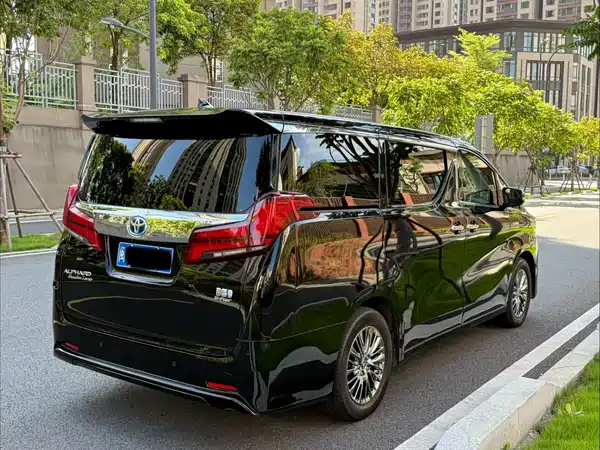 Toyota Alphard 2021