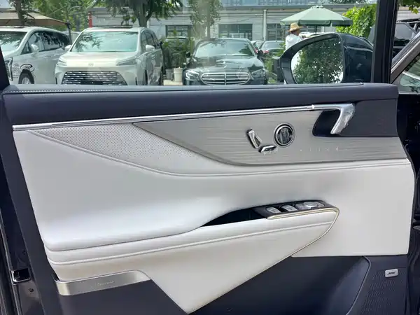 Buick GL8 New Energy 2025