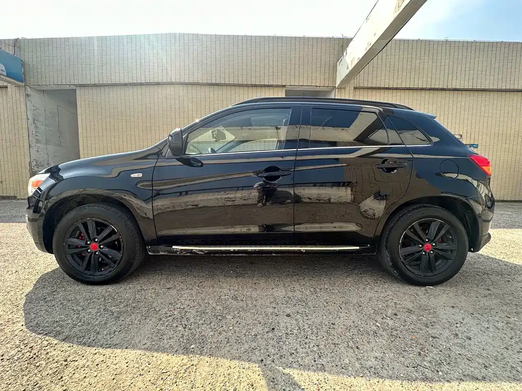 Mitsubishi ASX 2015 — фото 8