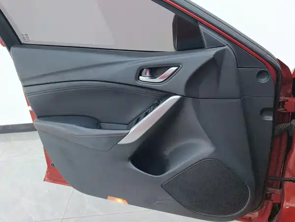 Mazda Atenza 2015