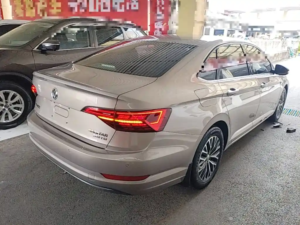 Volkswagen Sagitar 2020