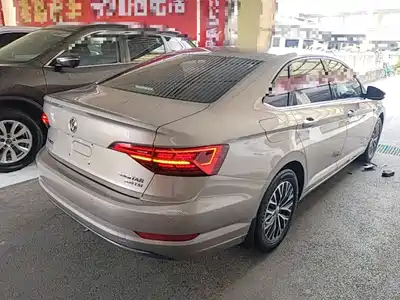 Volkswagen Sagitar 2020