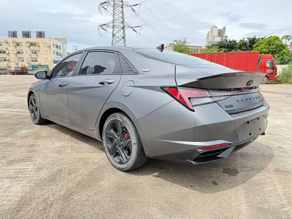 Hyundai Elantra 2023