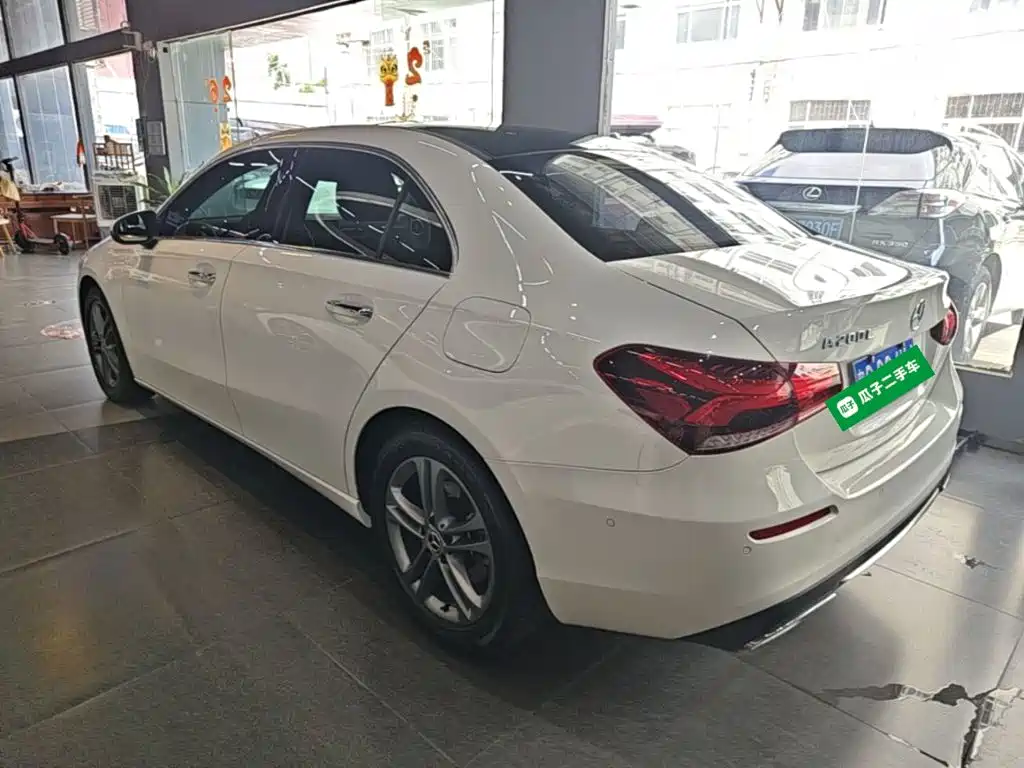 Mercedes-Benz A-Class 2019 — фото 5