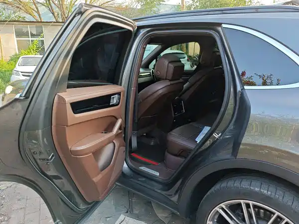Porsche Cayenne 2023