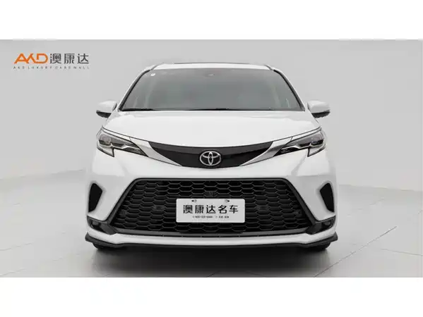 Toyota Granvia 2024