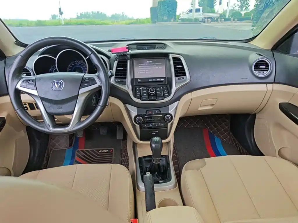Changan Escape 2015 — фото 10