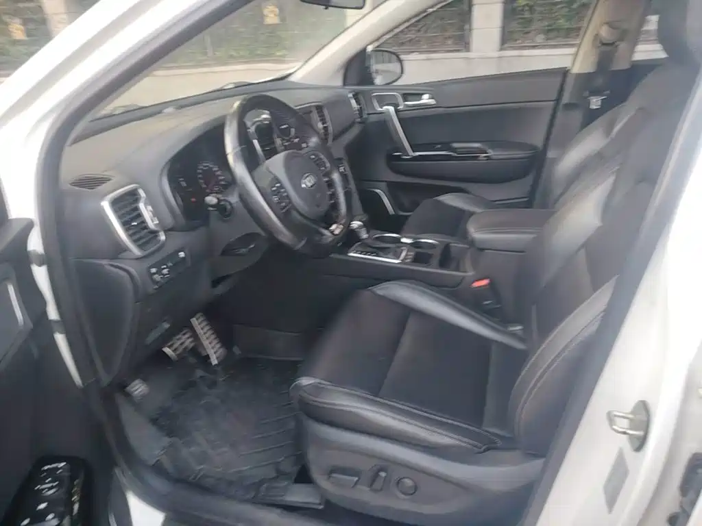 Kia KX5 2016 — фото 11