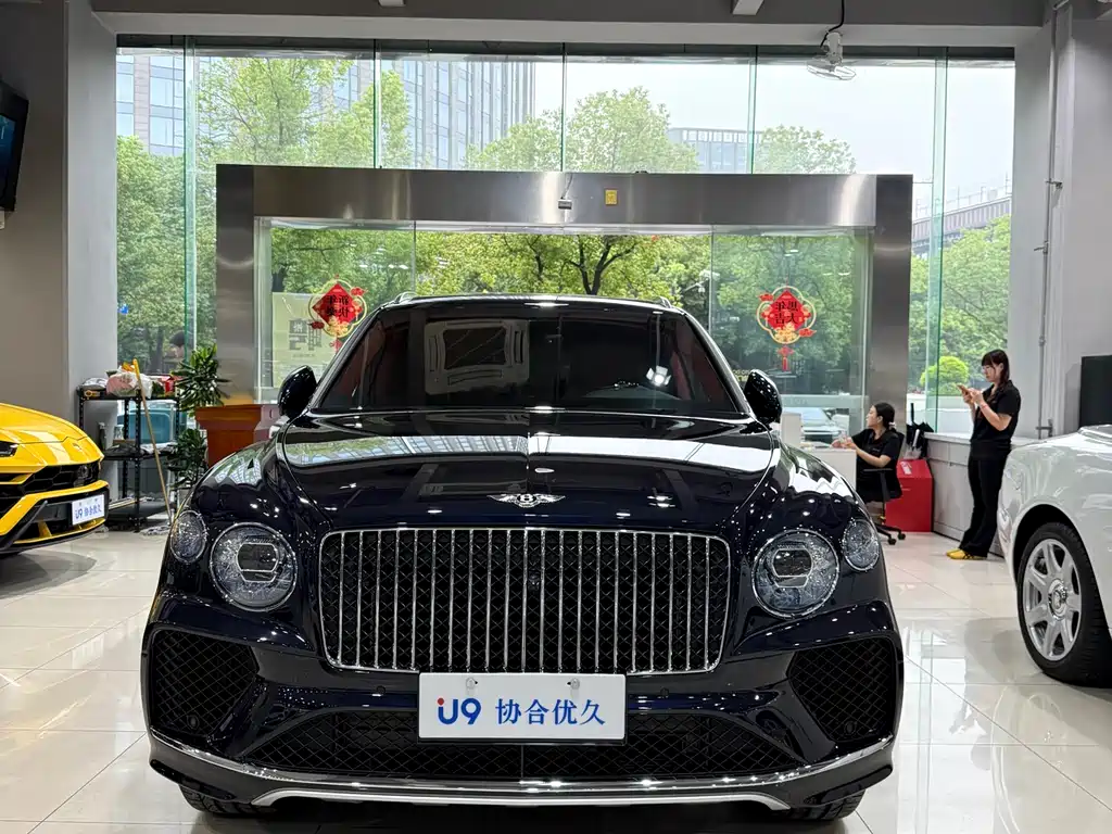 Bentley Bentayga 2023