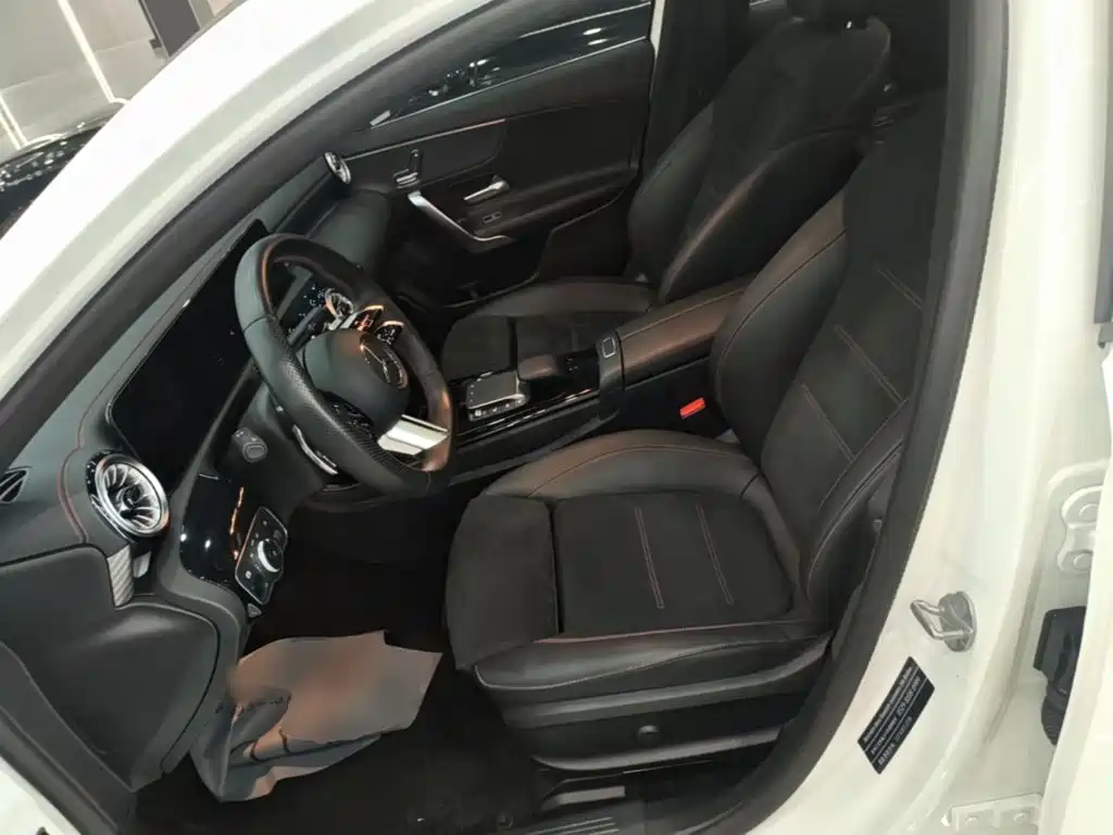 Mercedes-Benz A-Class 2023 — фото 15