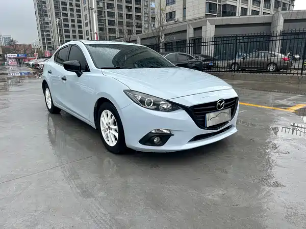Mazda 3 Axela 2016