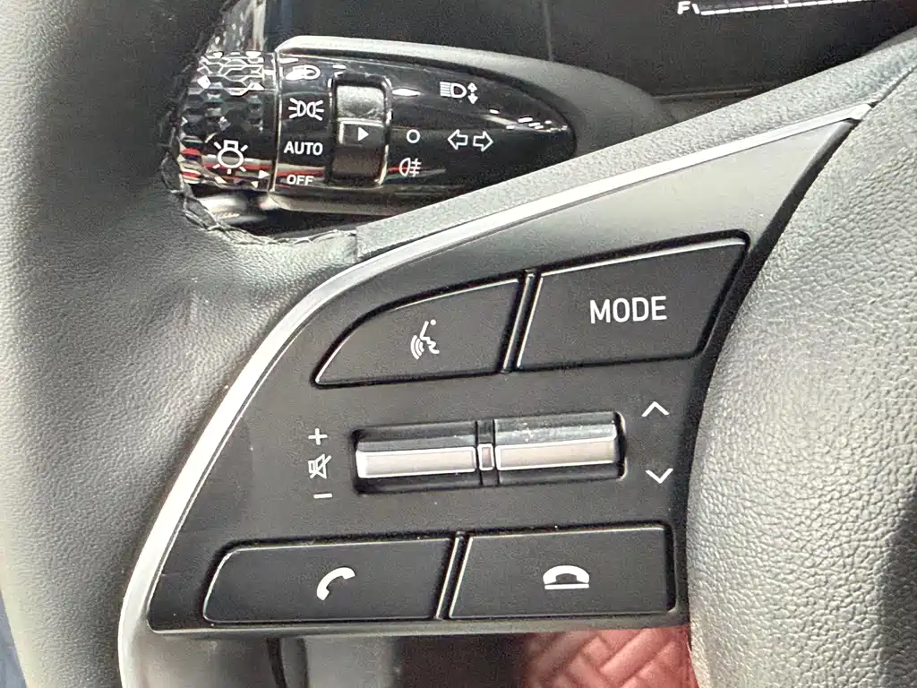 Hyundai Elantra 2022 — фото 12